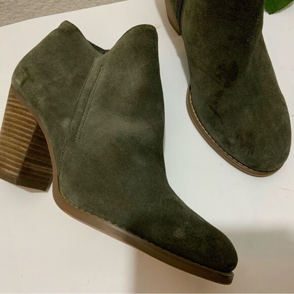 Guess Hardy Green Suede Ankle Booties - Picture 7 of 11